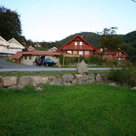 Bjornevag Ferie Hotel Farsund Esterno foto